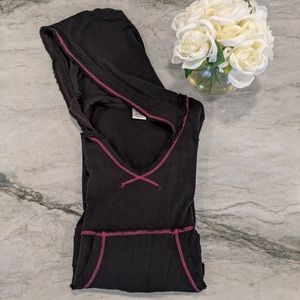 Black Sweatshirt Pink Threading Hooded Dress Shirt